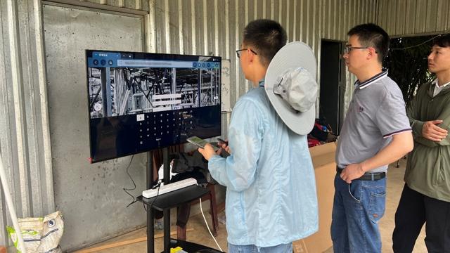 柬埔寨农户玩上无人机智慧养殖鼓起钱袋子